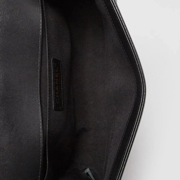 Chanel Black Woven Raffia and Lambskin Leather Medium Boy Bag - Picture 8 of 9